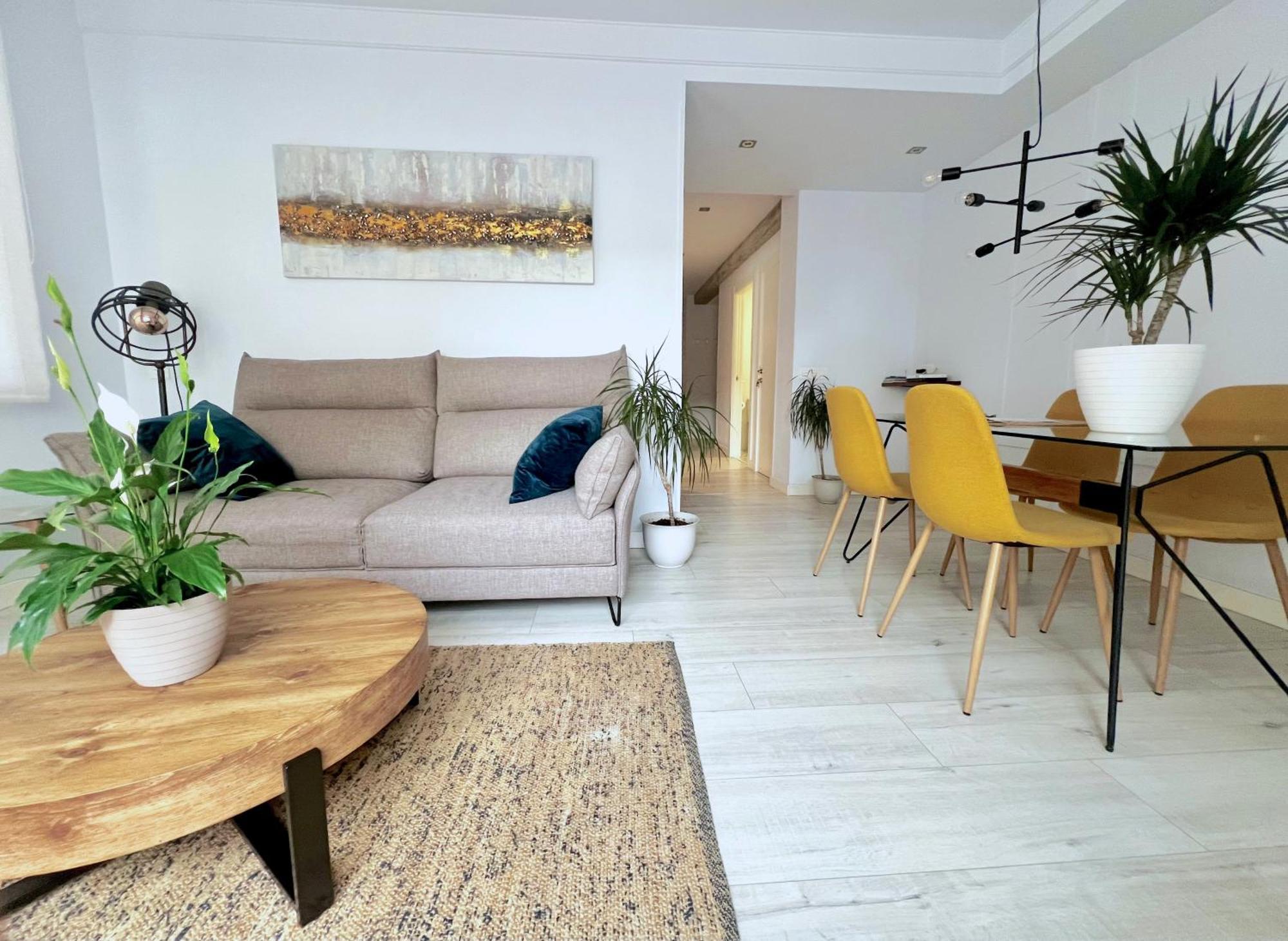 New Gorgeous - Beachfront - 3 Bd * San Sebastián